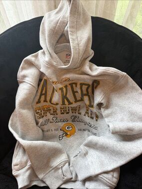 Abercrombie Green Bay Packers Gray Hoodie - NFL Licensed Boys weatshirt